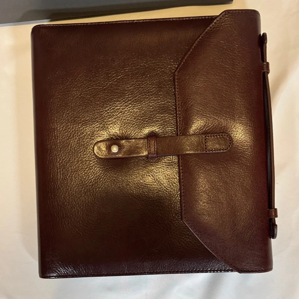 Brookstone Dark Brown Leather iPad/Tablet case -New
